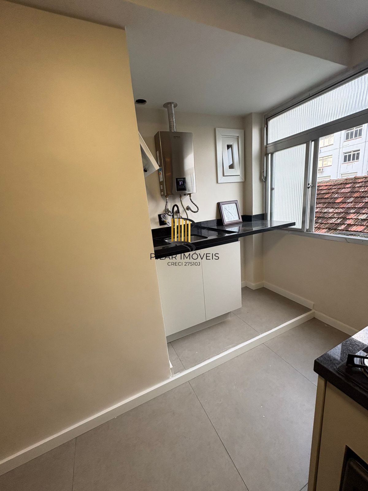 Apartamento com 02 quartos (01 suíte) no Bairro Cidade Baixa em Porto Alegre