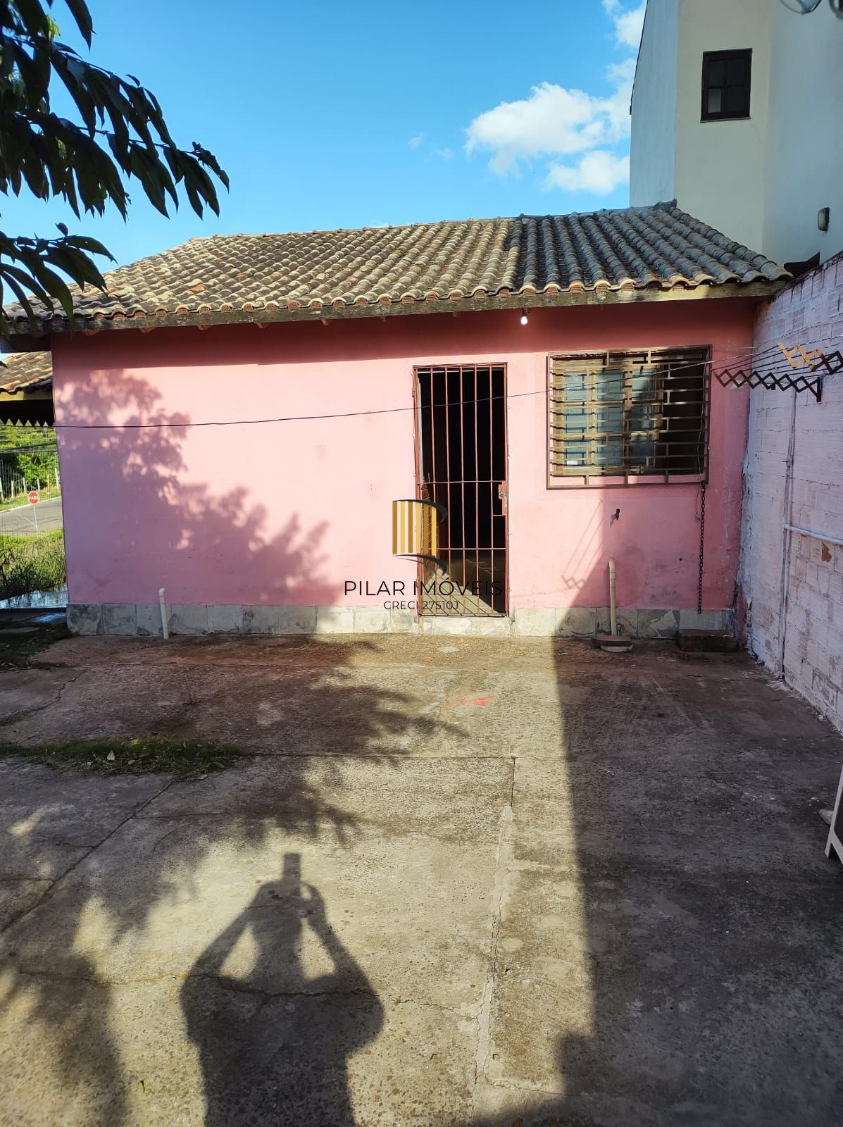 Casa com 03 quartos e 02 vagas (Mista) no Bairro Jardim Leopoldina, Porto Alegre