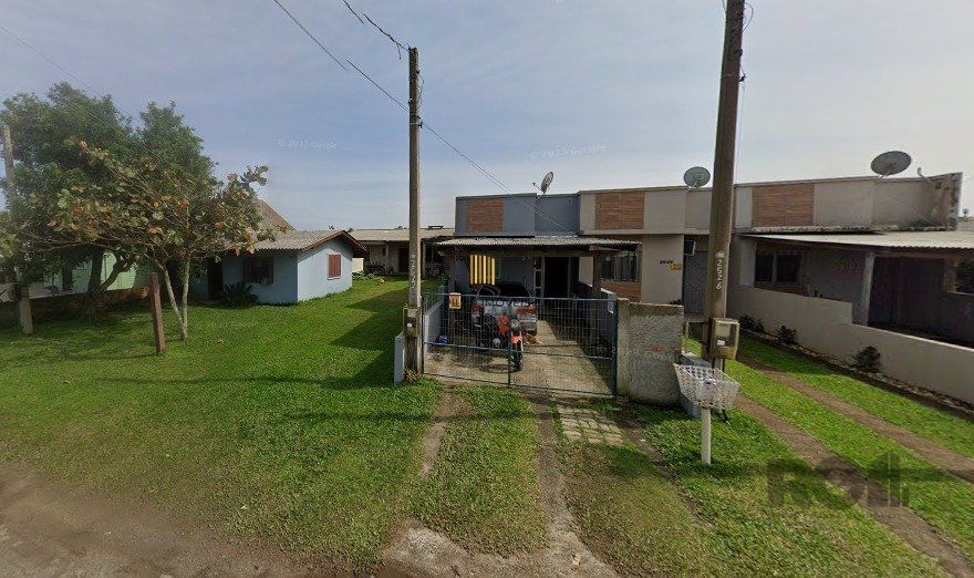 Vende-se ótima Casa na Praia de IMBÉ, Grande OPORTUNIDADE !!!!!!  - Pilar Imóveis