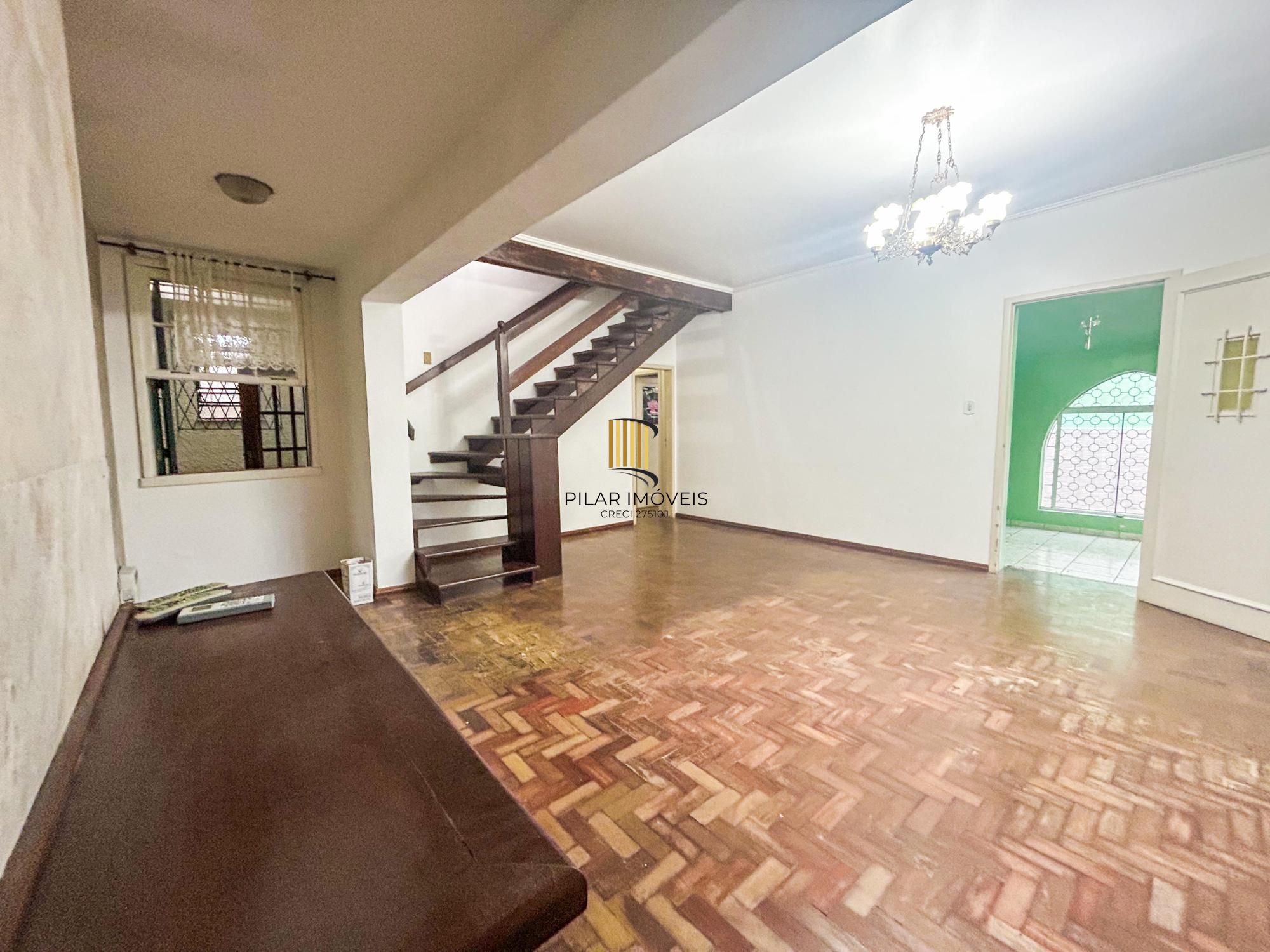 Casa Residencial com 3 Quartos, sendo 1 suíte e 3 Banheiros, no Bairro Santa Teresa em Porto Alegre, RS