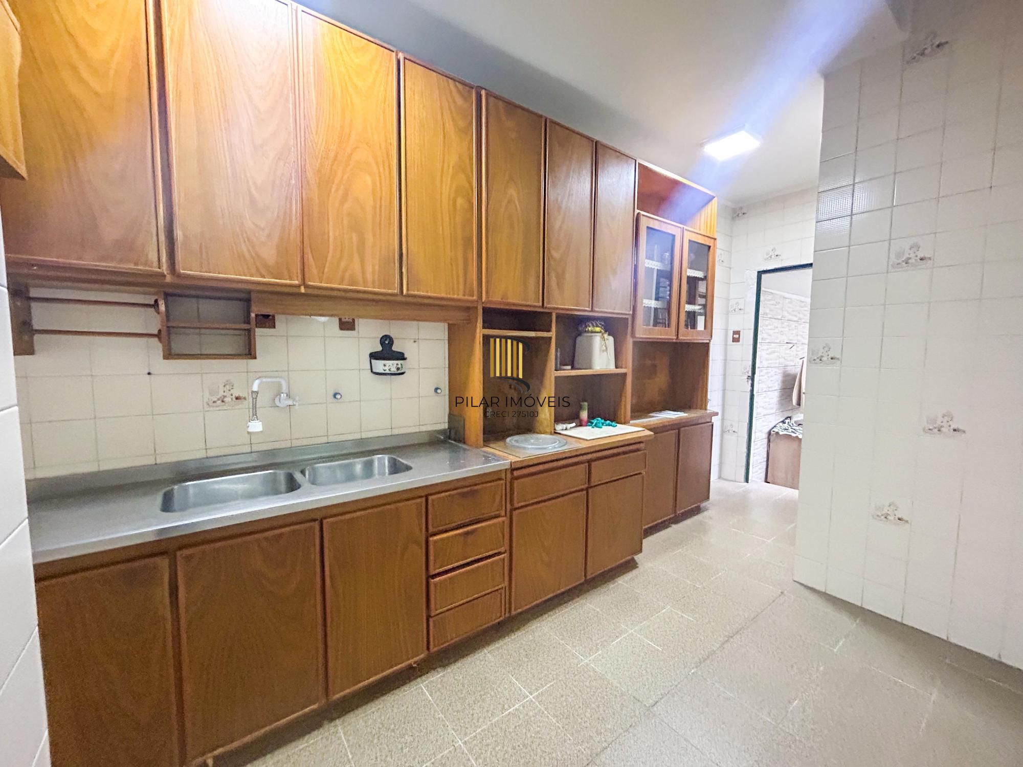 Casa Residencial com 3 Quartos, sendo 1 suíte e 3 Banheiros, no Bairro Santa Teresa em Porto Alegre, RS