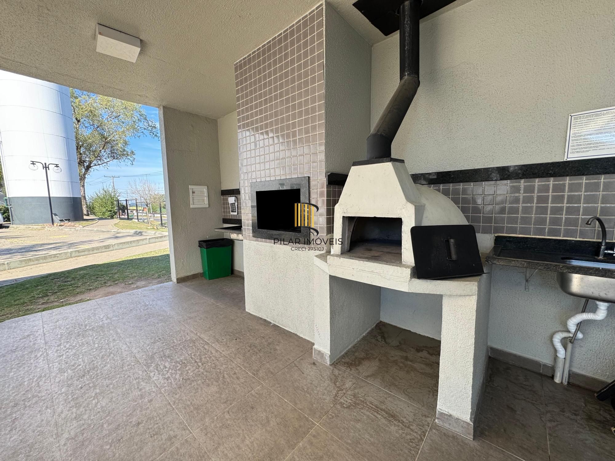 Apartamento com 02 quartos e 01 vaga escriturada no Bairro Lomba do Pinheiro