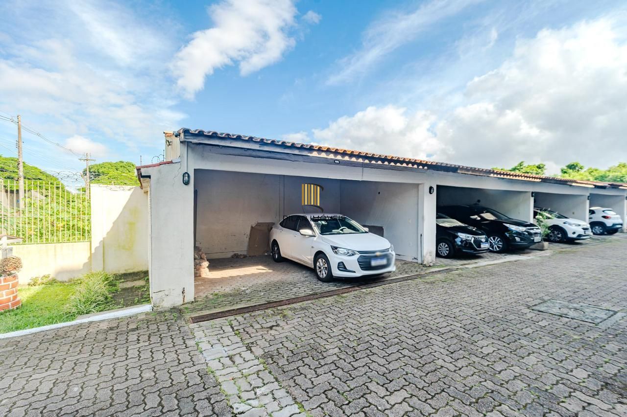 Casa em condomínio 3 dormitórios e sótão bairro Cristal