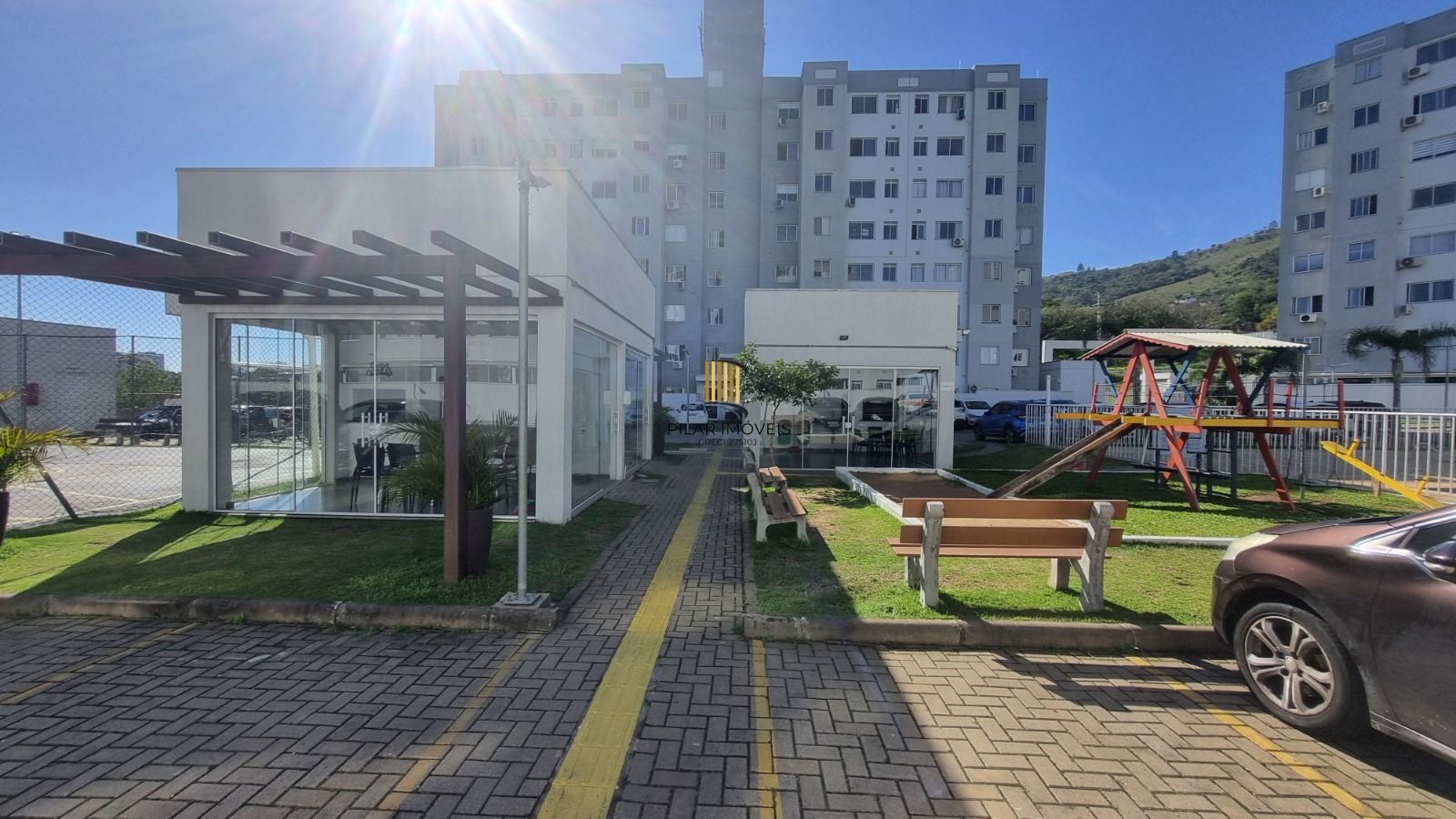 Apartamento com 02 quartos e 01 vaga fixa no Bairro Morro Santana