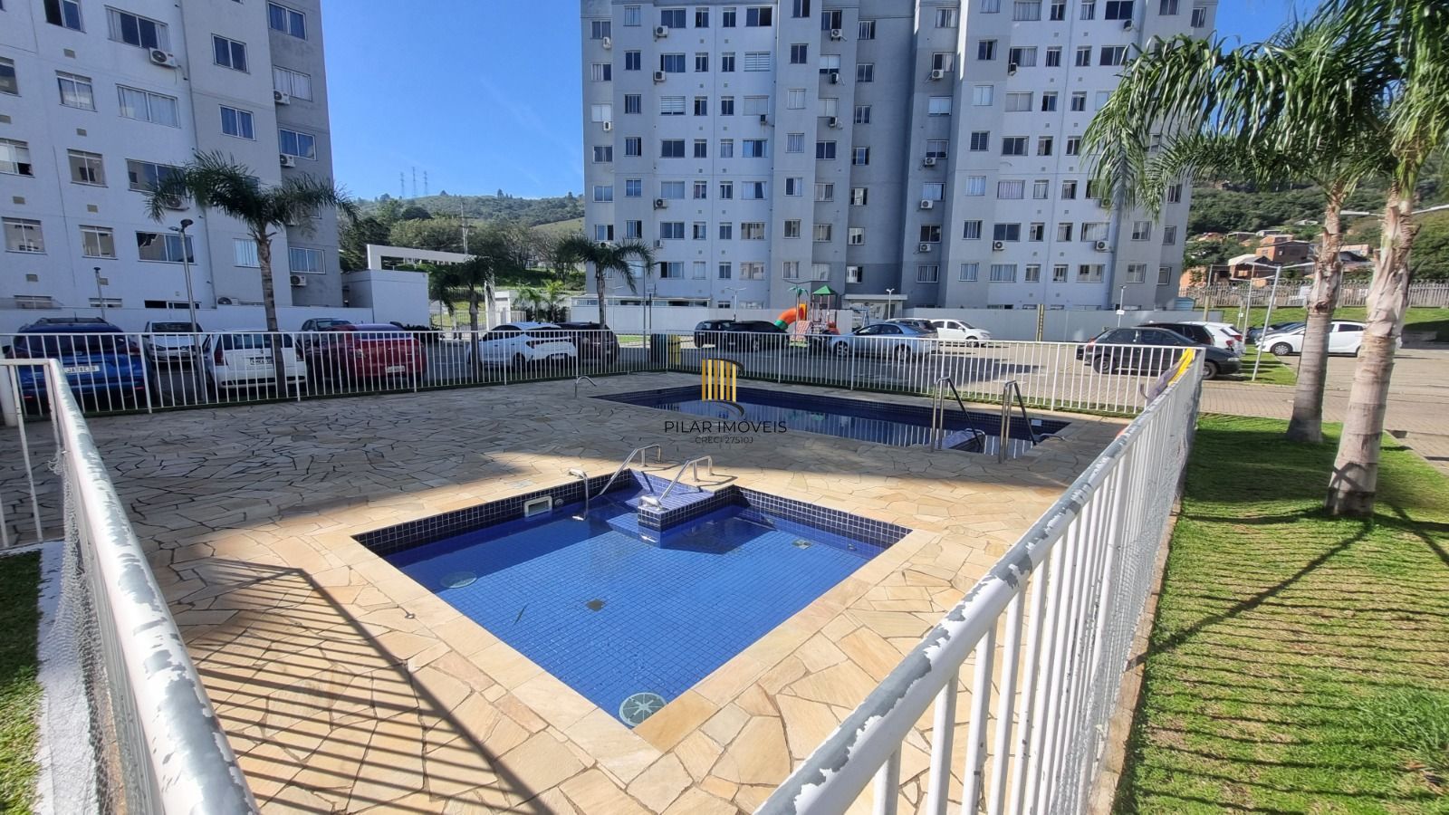 Apartamento com 02 quartos e 01 vaga fixa no Bairro Morro Santana