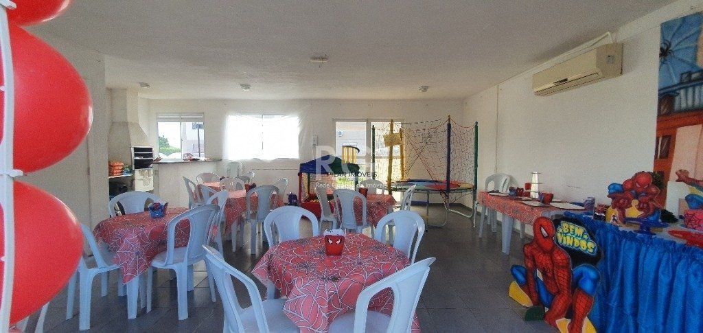 Apartamento 2 Dormitórios, 2º Andar, 01 vaga no Bairro Sarandi em Porto Alegre.