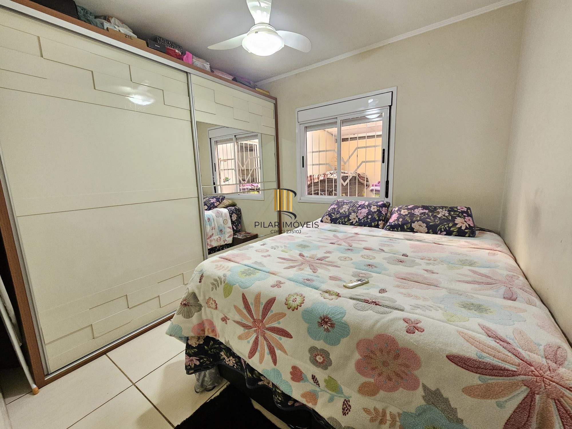 Oportunidade Única! Casa Residencial com 2 Quartos, 2 Banheiros e 2 Vagas de Garagem em Cachoeirinha, Rio Grande do Sul**