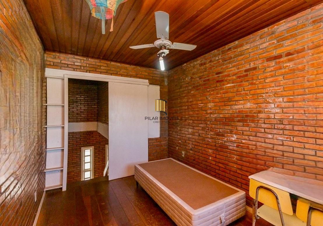 Casa 3 dormitorio com 230m2 pátio com piscina no bairro Itu Sabará