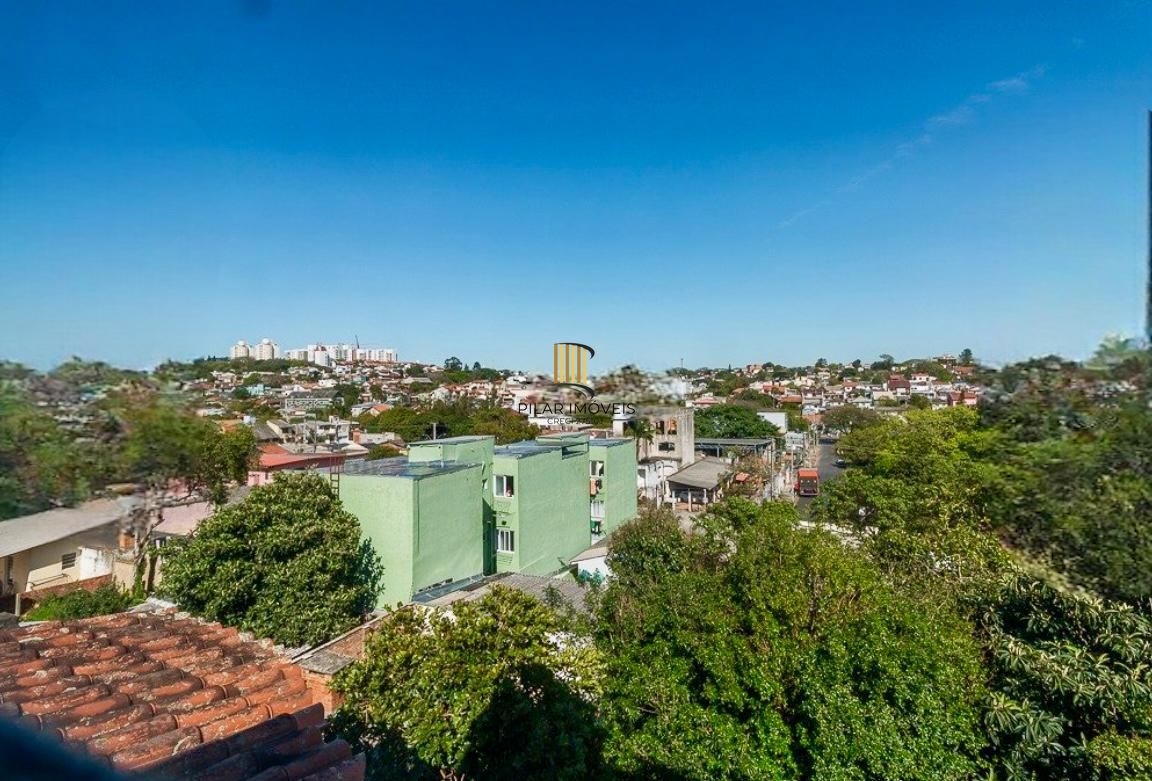 Casa 3 dormitorio com 230m2 pátio com piscina no bairro Itu Sabará