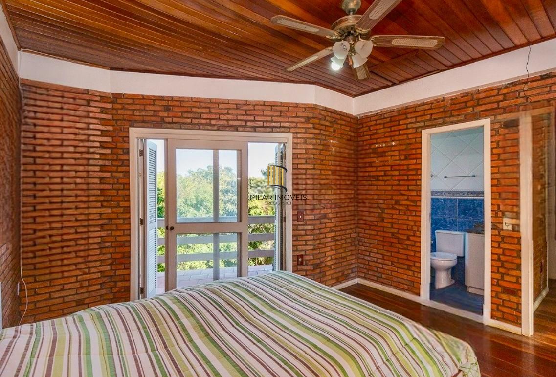 Casa 3 dormitorio com 230m2 pátio com piscina no bairro Itu Sabará