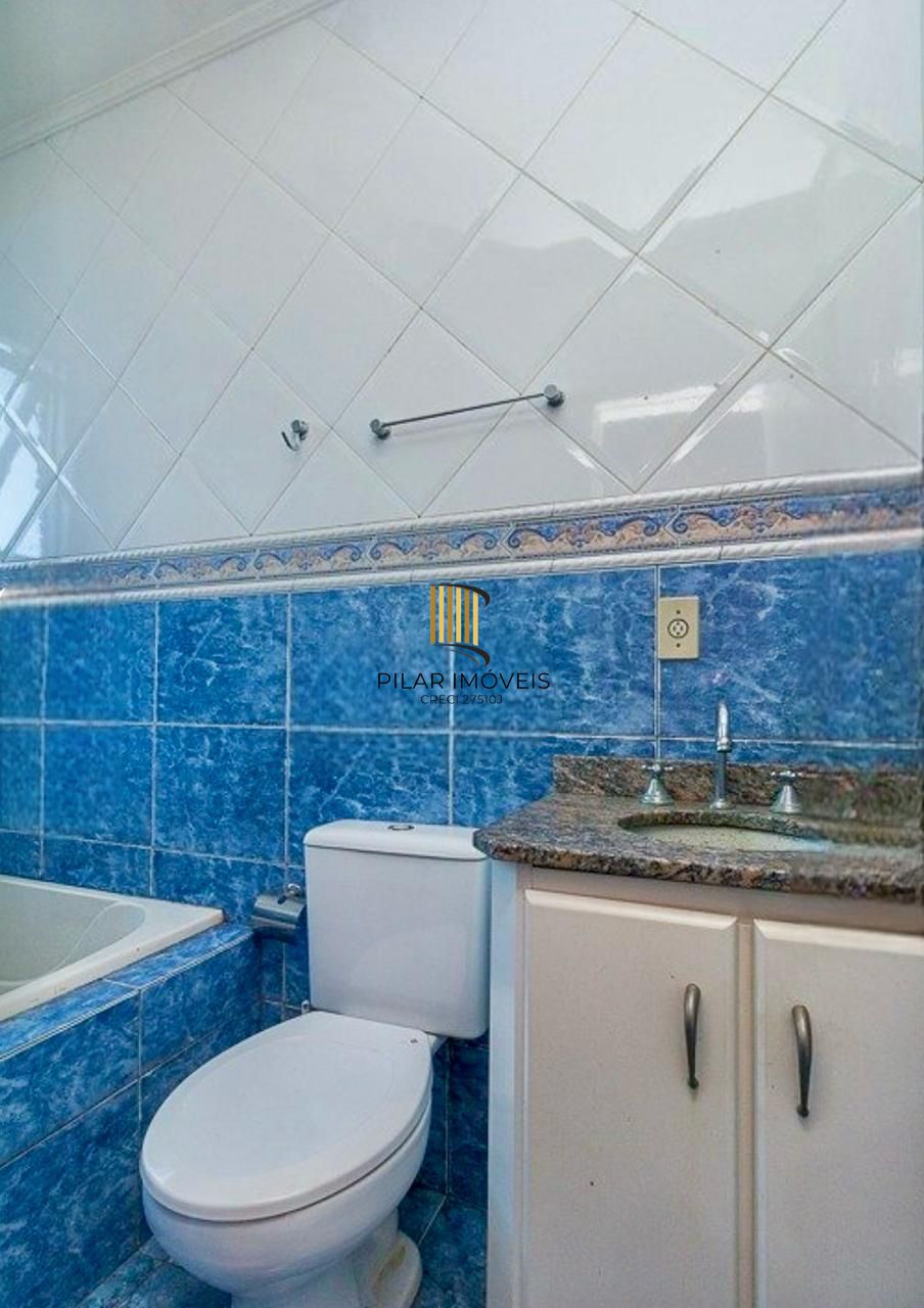 Casa 3 dormitorio com 230m2 pátio com piscina no bairro Itu Sabará