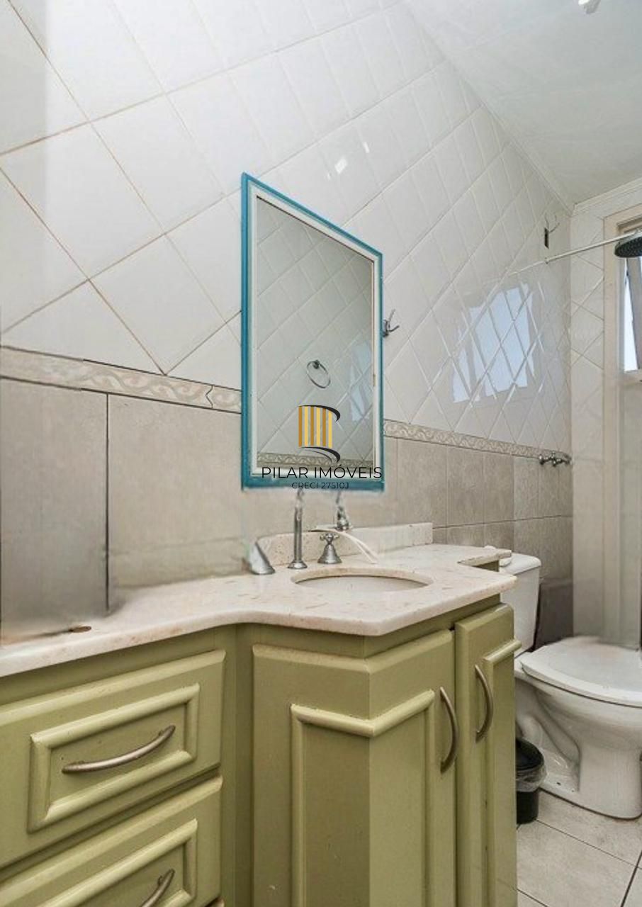 Casa 3 dormitorio com 230m2 pátio com piscina no bairro Itu Sabará