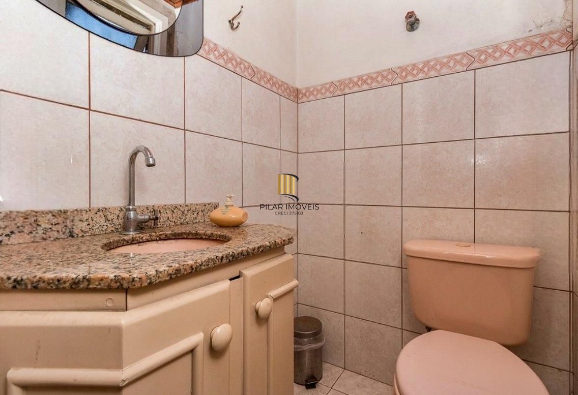 Casa 3 dormitorio com 230m2 pátio com piscina no bairro Itu Sabará