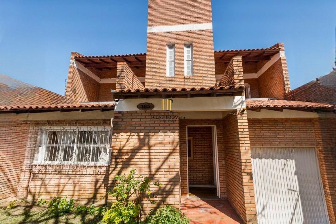 Casa 3 dormitorio com 230m2 pátio com piscina no bairro Itu Sabará - Pilar Imóveis