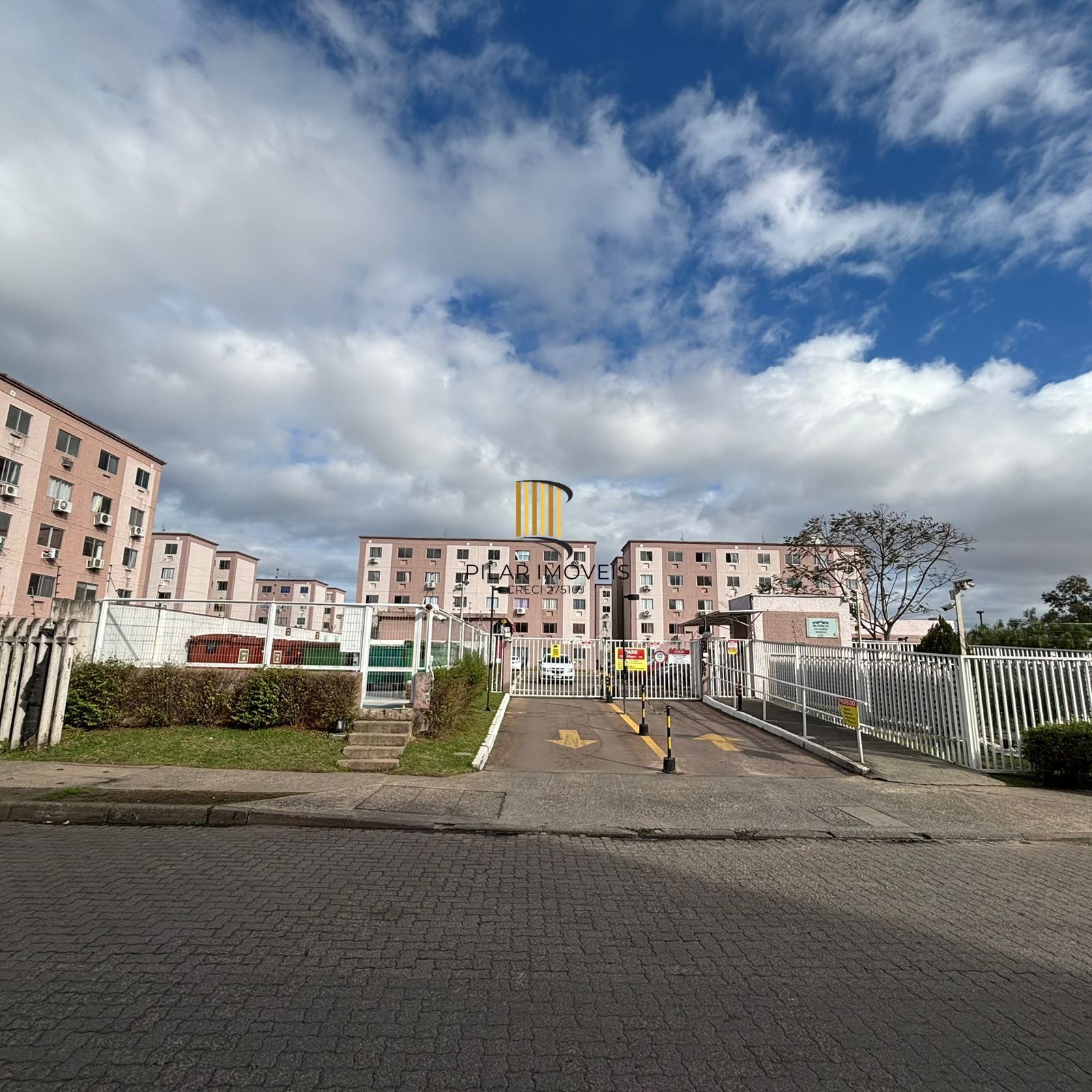 Apartamento com 02 quartos e 01 vaga fixa no Bairro Hípica