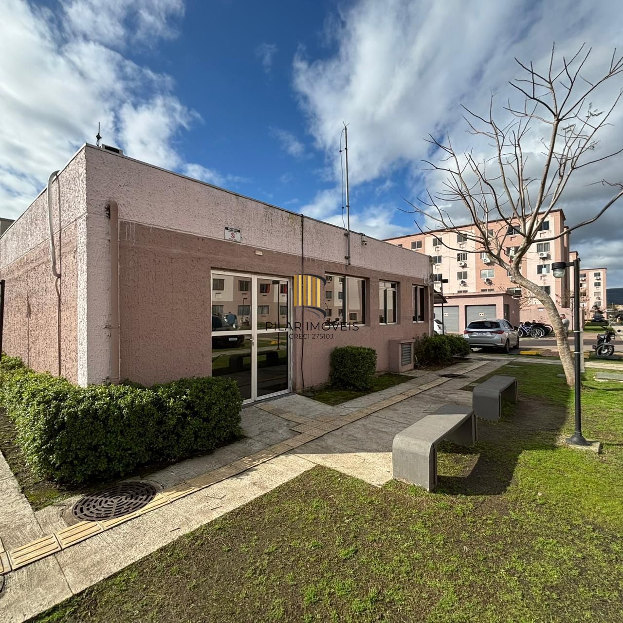 Apartamento com 02 quartos e 01 vaga fixa no Bairro Hípica