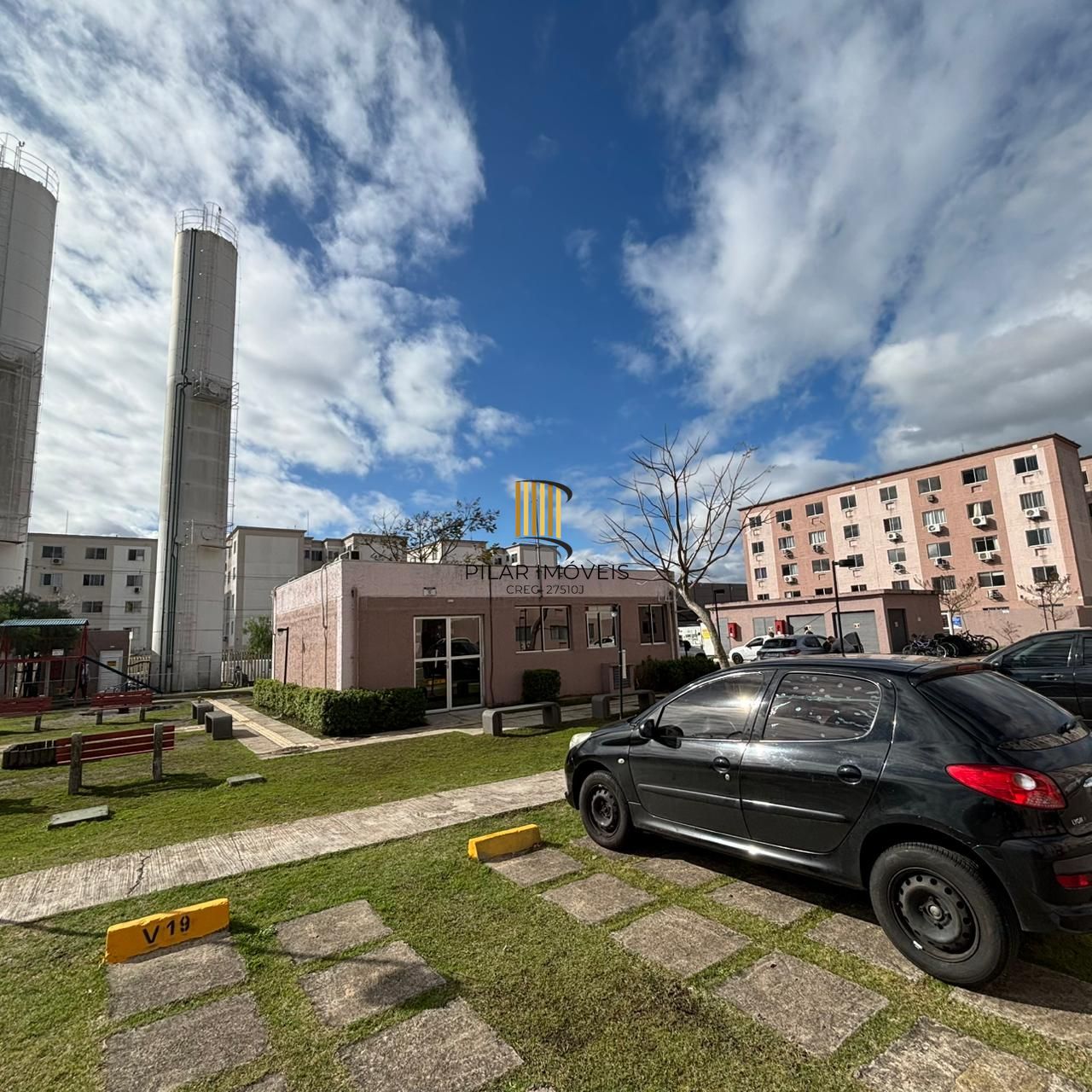 Apartamento com 02 quartos e 01 vaga fixa no Bairro Hípica