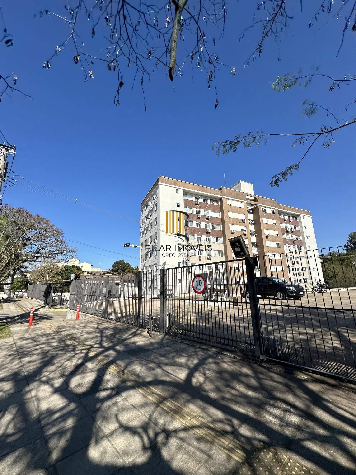 APARTAMENTO COM 2 QUARTOS VAGA ESCRITURADA E ELEVADOR, BAIRRO VILA NOVA, Poa-RS