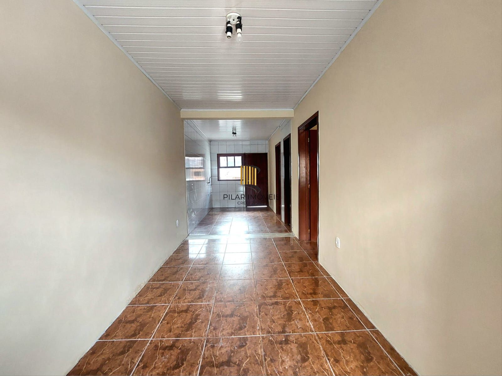 Casa mobiliada dois dormitórios e vaga no bairro  Hipica.