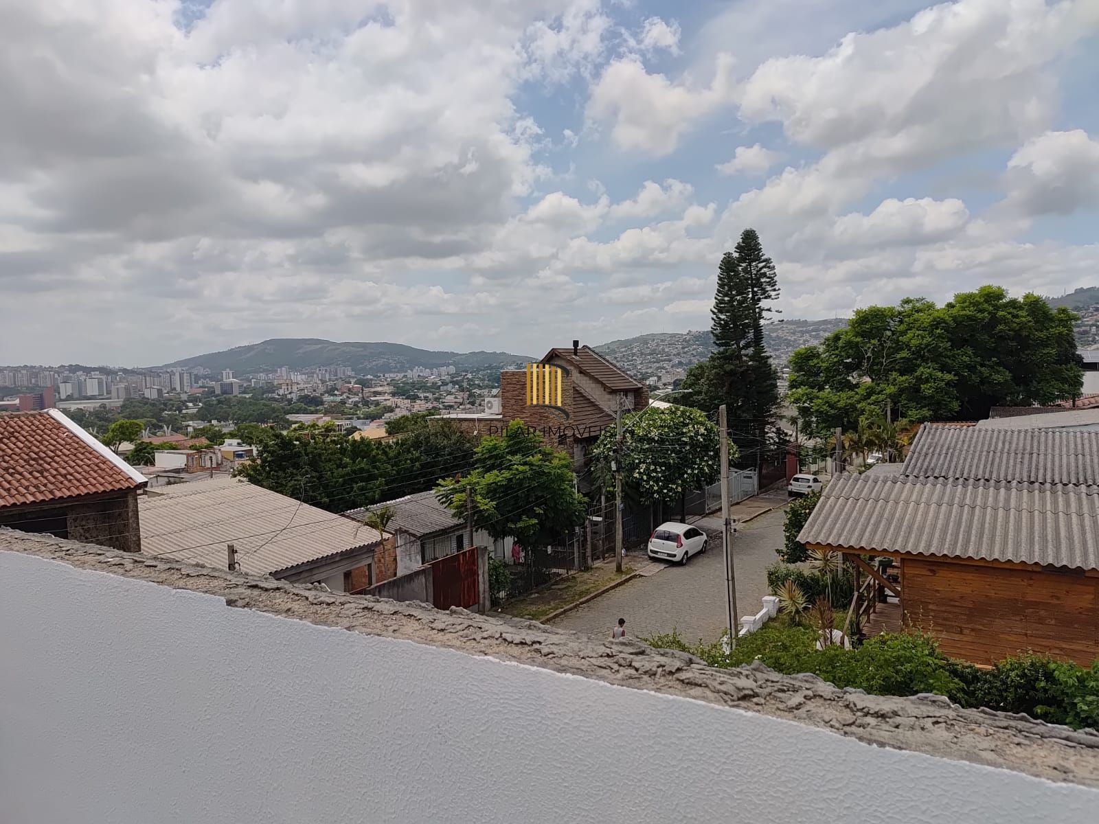 Casa 3 dormitórios no bairro Partenon