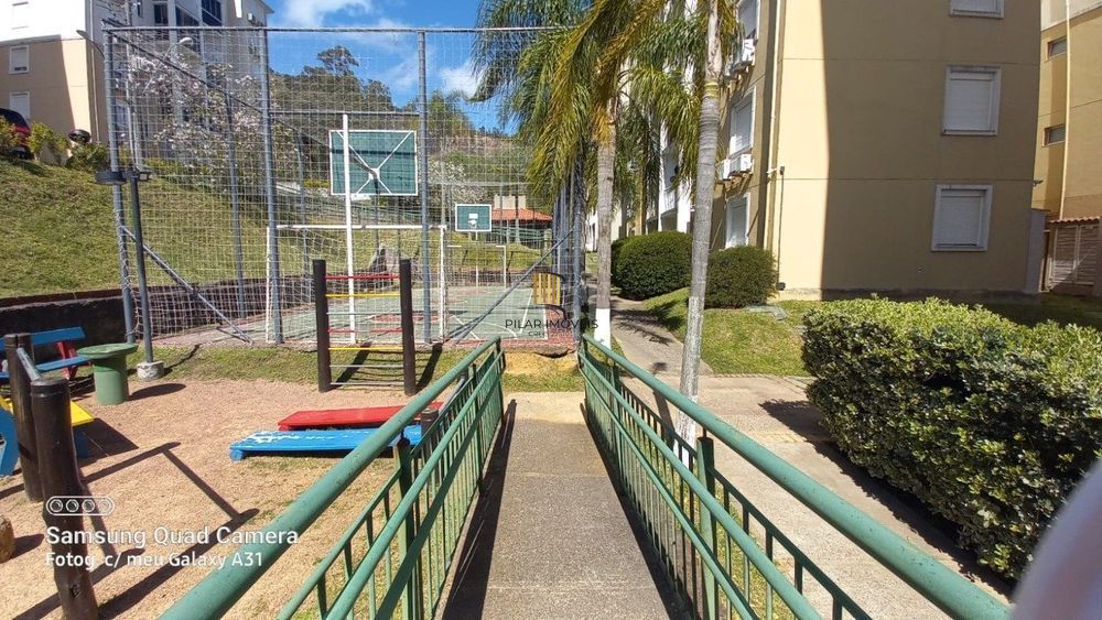 Apartamento com 03 dormitórios (01 suíte), 01 vaga no bairro Morro Santana