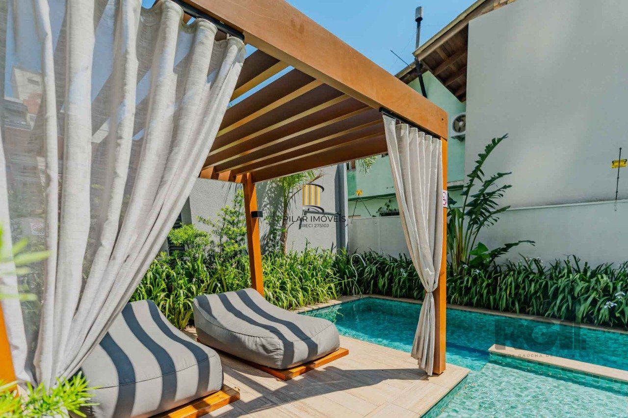 Apartamento com 01 quarto e 01 vaga no Bairro Partenon