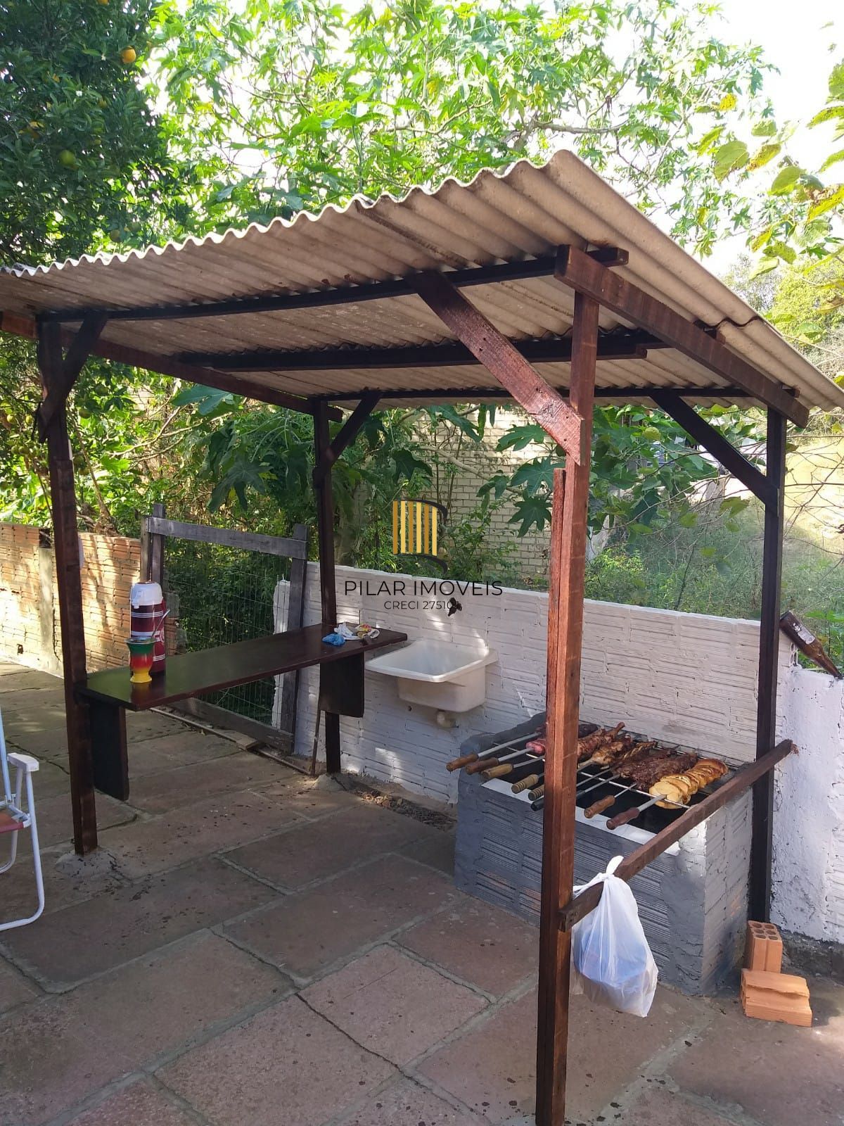 Casa 3 dormitórios no bairro Lami