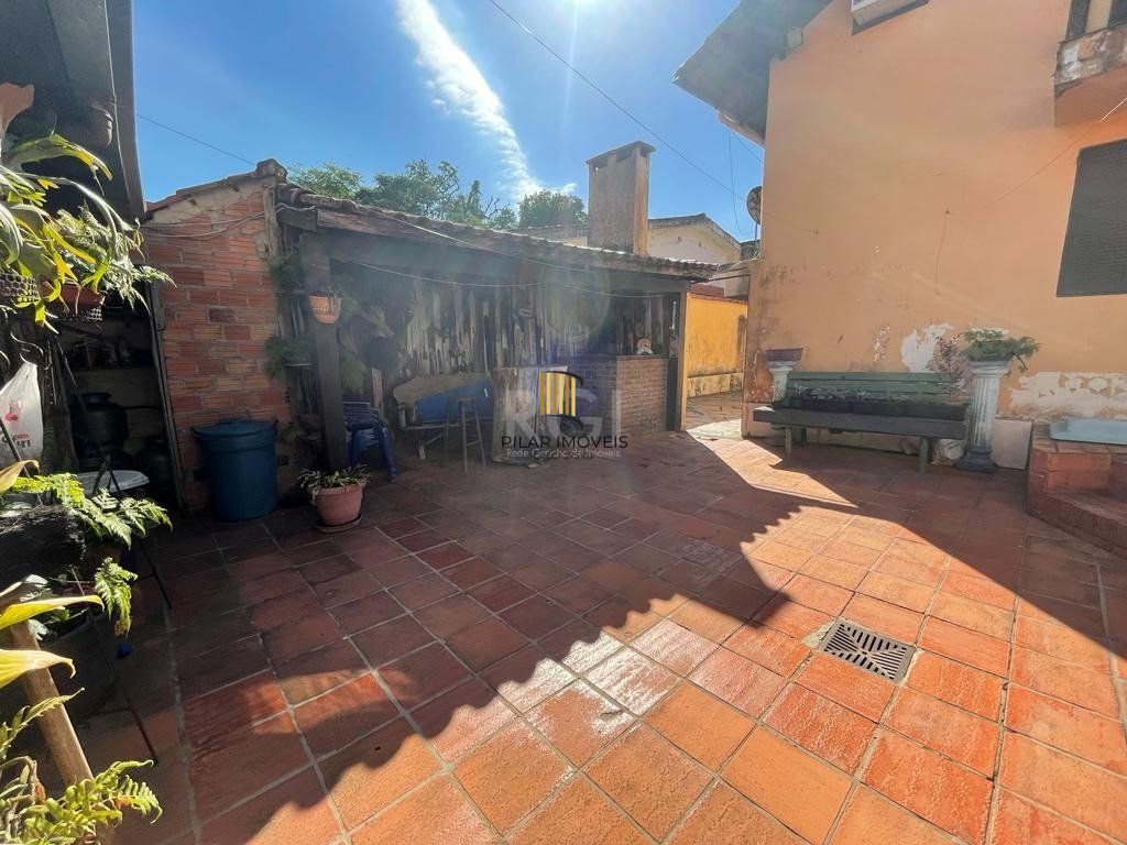 Casa para Venda - 400m², 5 dormitórios, sendo 3 suites, 4 vagas - Ipanema PORTO ALEGRE /RS
