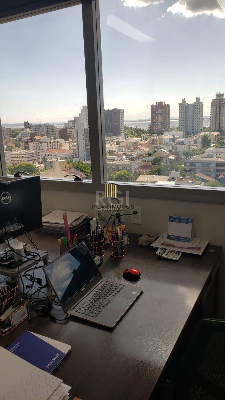 Sala comercial com vista para o Guaíba no Getúlio Vargas Prime Office.