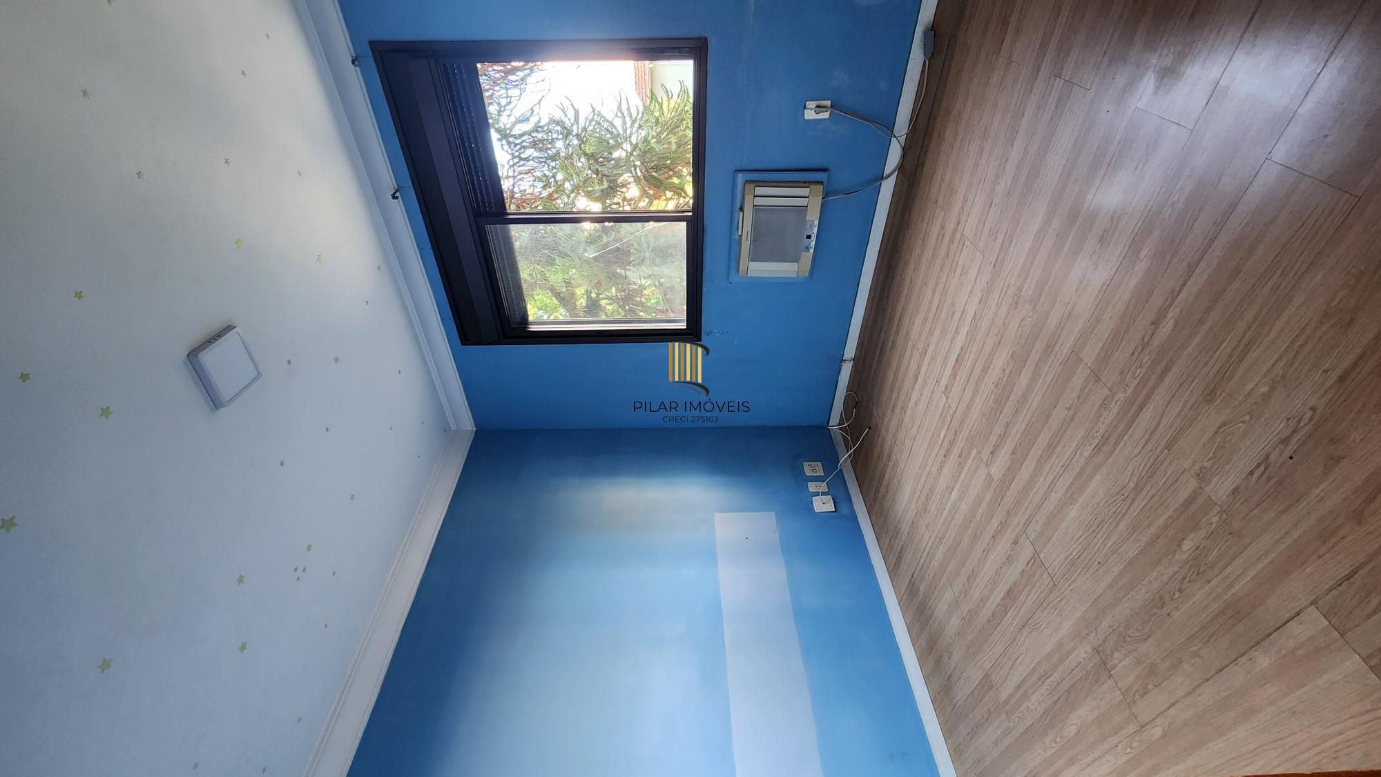 Apartamento de 103m² com 3 dormitórios, 1 suíte e 2 Vagas no Bairro Petrópolis