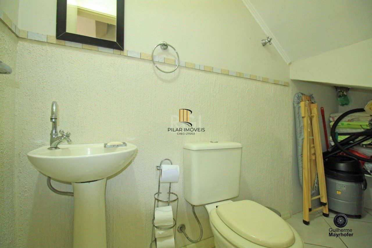 Casa para Venda - 328.5m², 3 dormitórios, sendo 1 suites, 3 vagas - Cavalhada, Porto Alegre