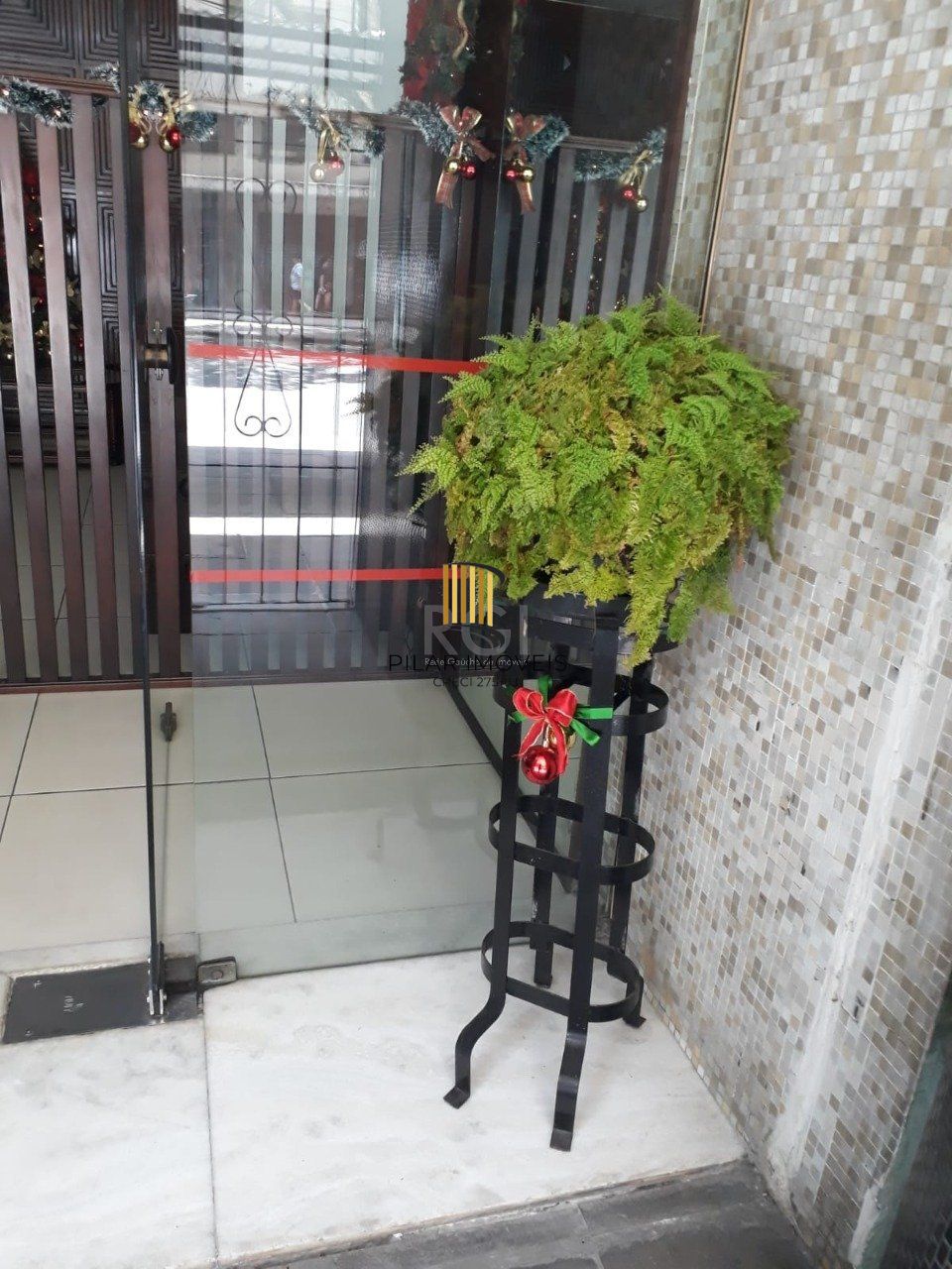 MEGA APARTAMENTO DE 137M² ,  COM SACADA, 2 DORMITÓRIOS, NO CENTRO DE PORTO ALEGRE -RS