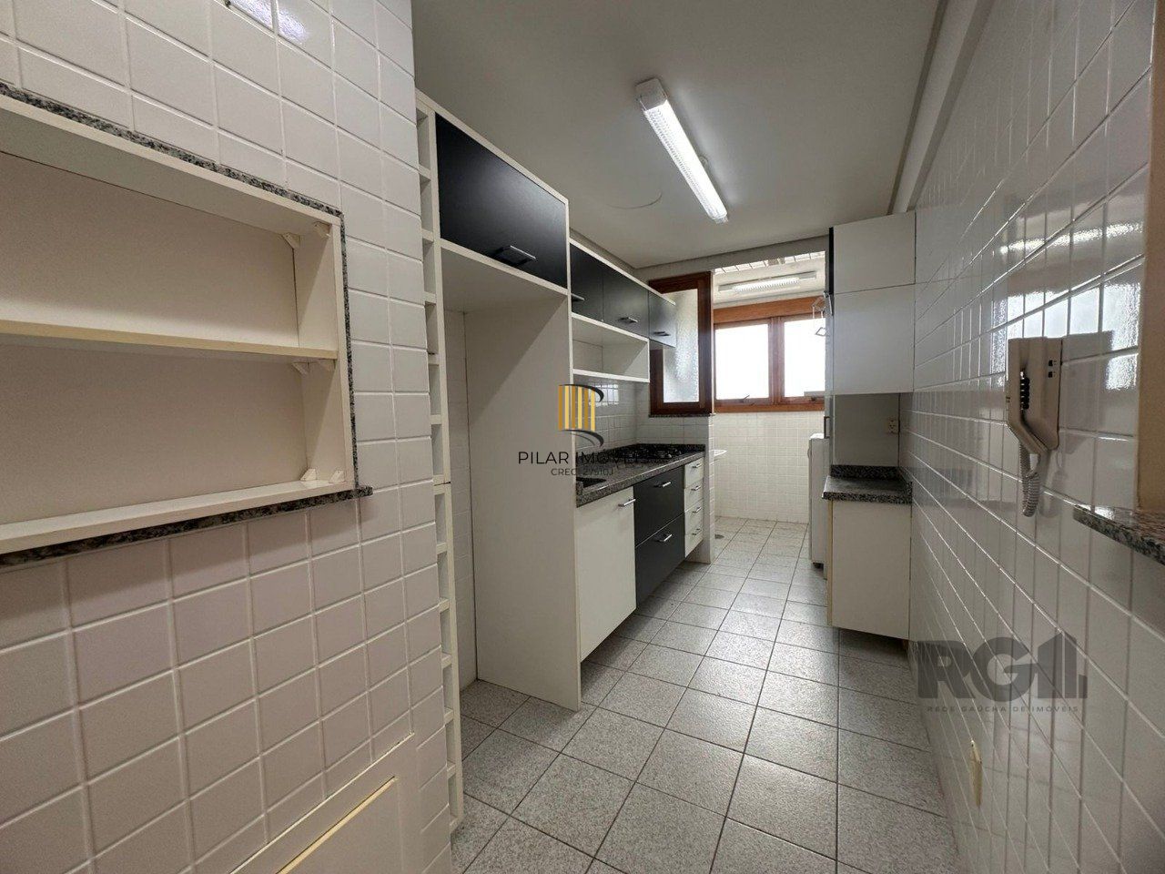 Apartamento a venda no bairro tristeza 2 dormitórios e vaga de garagem