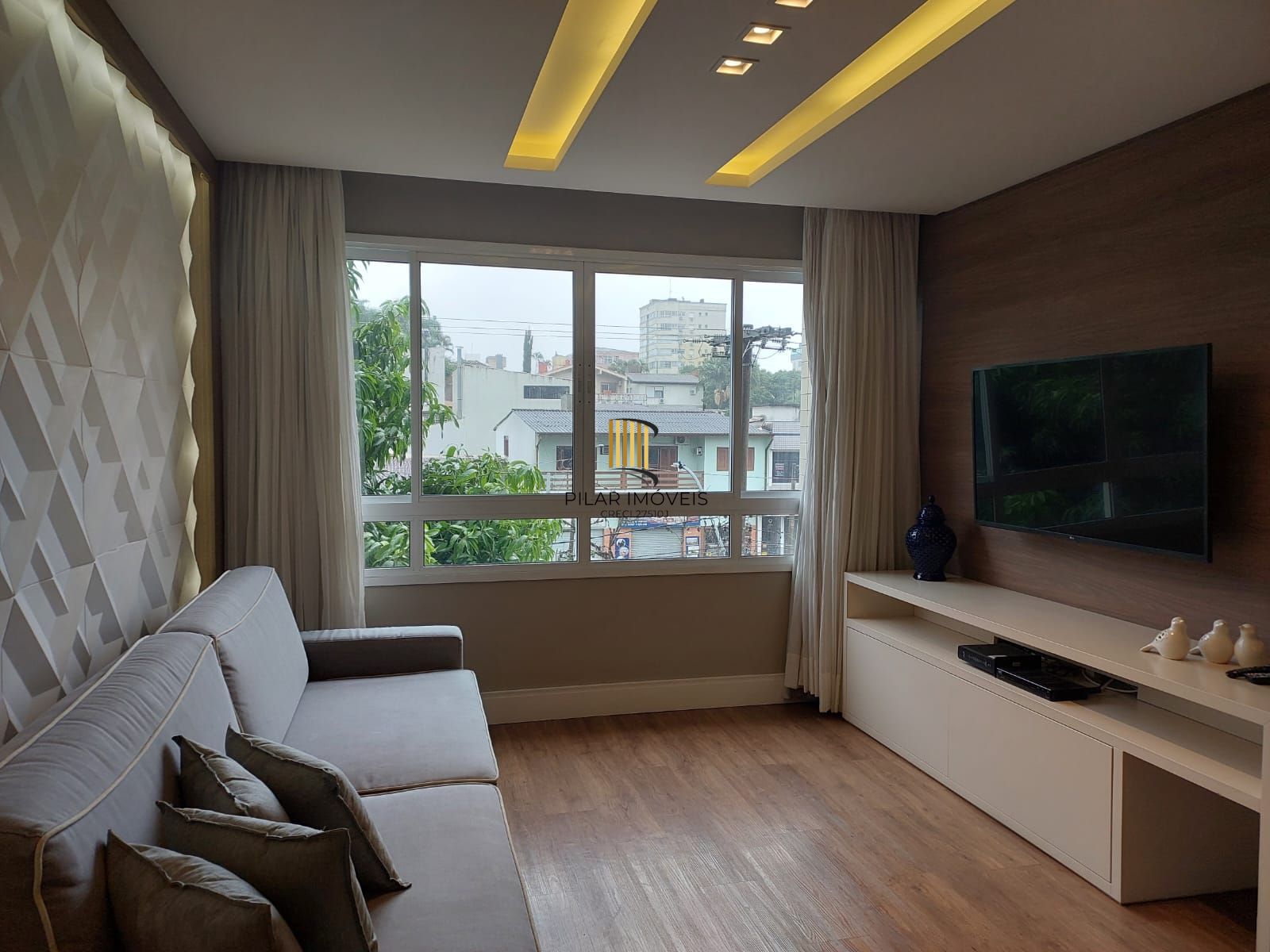 Apartamento com 3 dormitórios, sendo 1 deles suíte, com 02 vagas