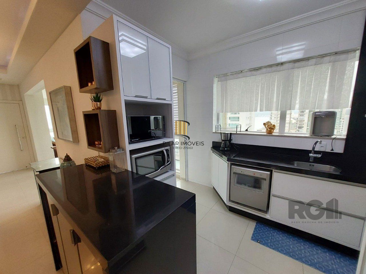 APARTAMENTO 3 SUITES - ANDAR ALTO - VISTA PARA O MAR - MEIA  PRAIA - ITAPEMA - SC