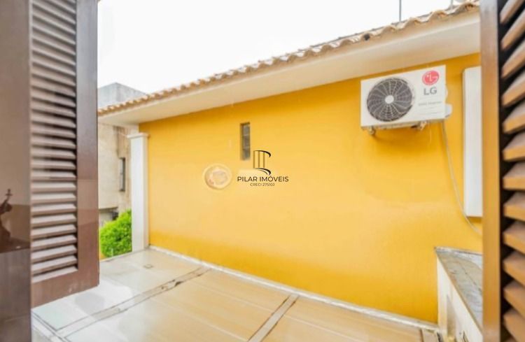 Casa em condomínio 3 dormitórios