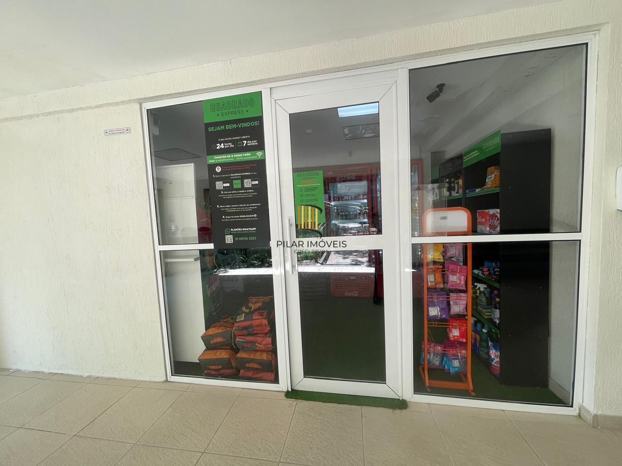 Impecável apartamento semimobiliado, 2 dormitórios, 2 banheiros e 1 vaga coberta