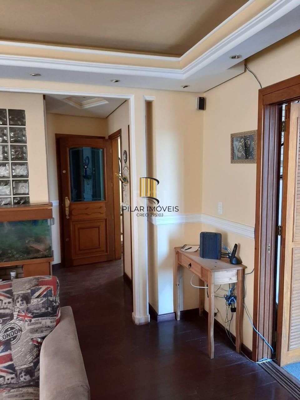 Casa para Venda - 274m², 3 dormitórios, sendo 1 suites, 3 vagas - Guarujá, Porto Alegre