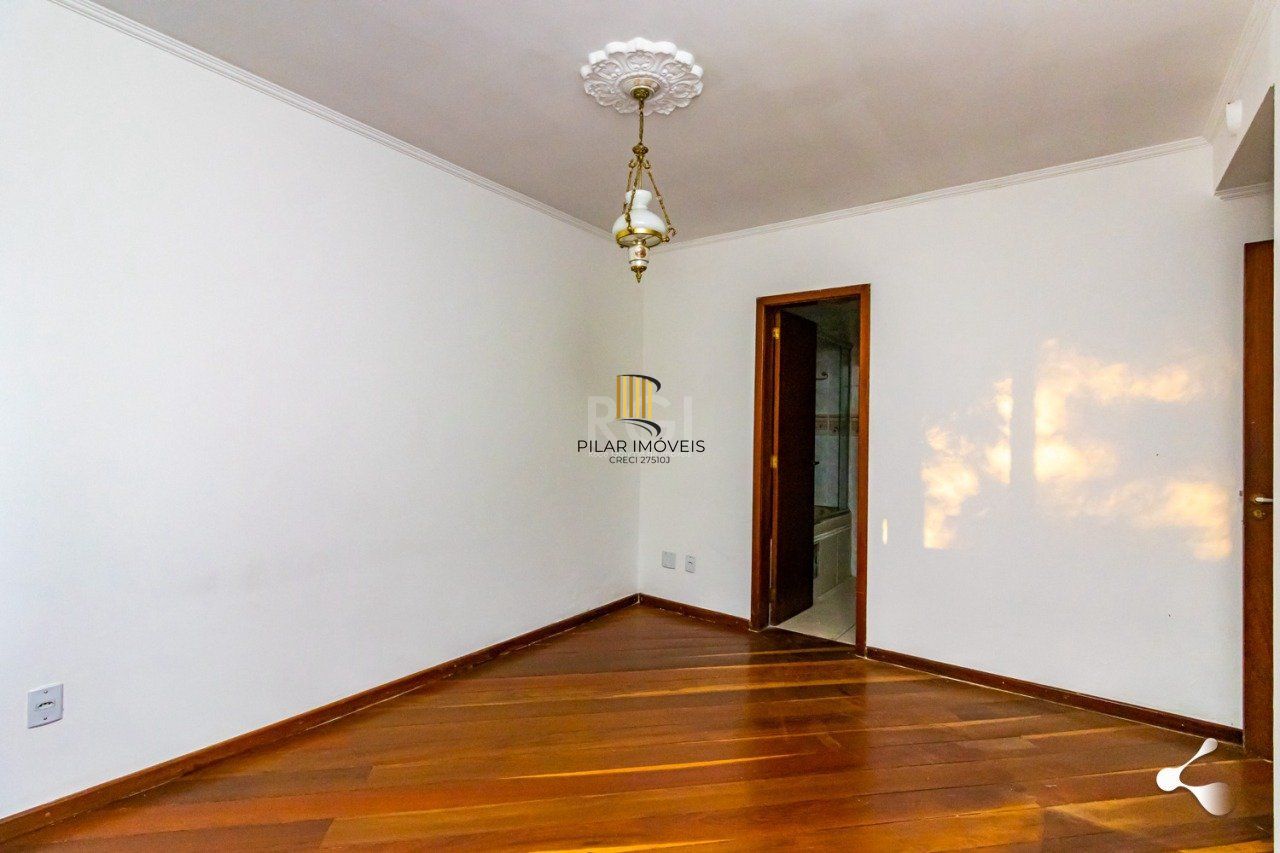 EXCELENTE APARTAMENTO DE 3 DORMITÓRIOS E 2 VAGAS DE GARAGEM