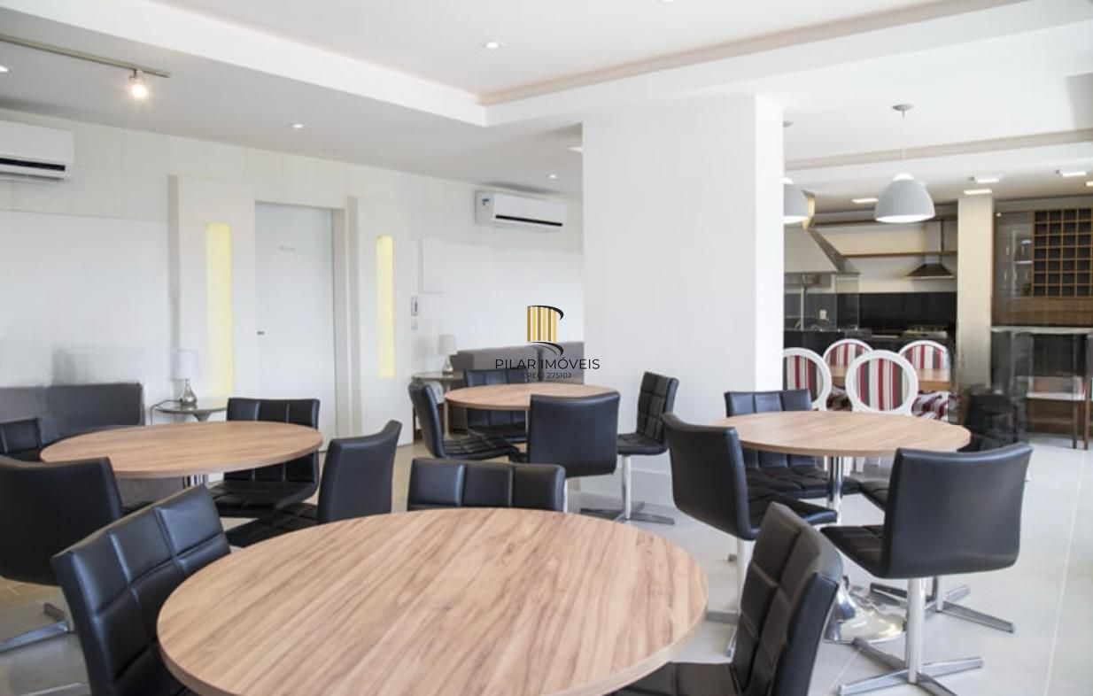 Cobertura com 157m2, 3 dormitórios no bairro Boa Vista.