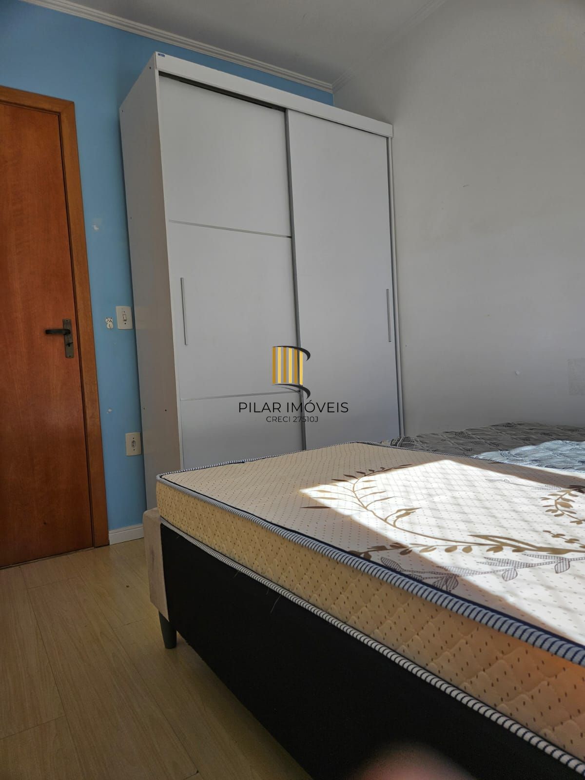 Apartamento com 02 quartos, 02 banheiros e  01 vaga no Bairro Vila Ipiranga
