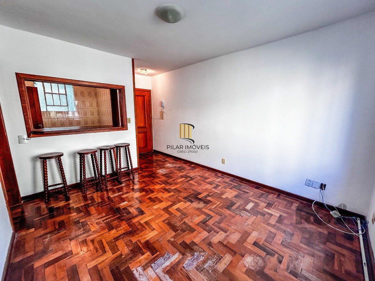 APARTAMENTO 2 DORMITÓRIOS, VAGA ROTATIVA, NO BAIRRO CRISTAL, PORTO ALEGRE/RS