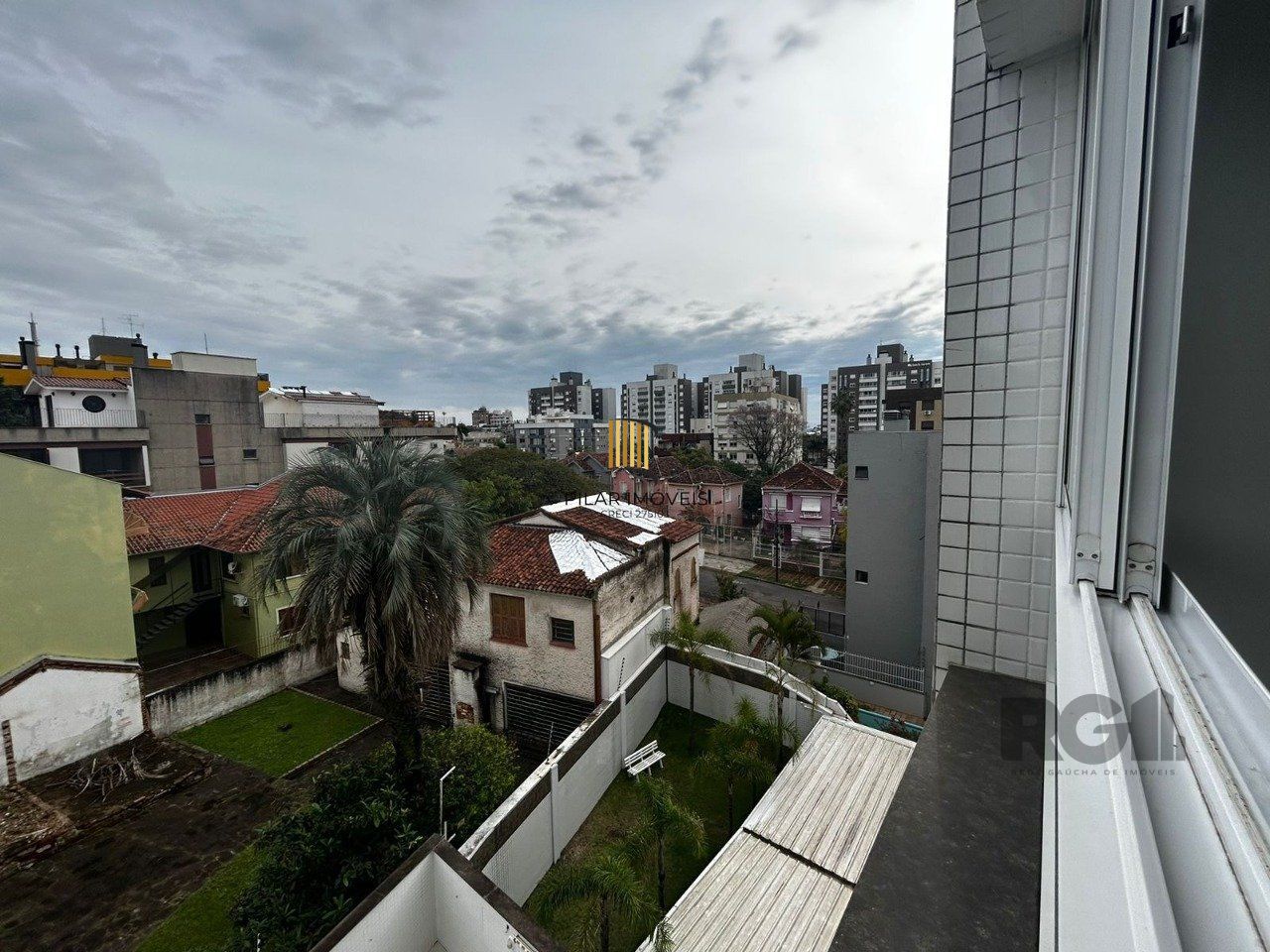 Apartamento com 3 suíte, churrasqueira, vaga de garagem, no bairro Menino Deus, Porto Alegre/RS