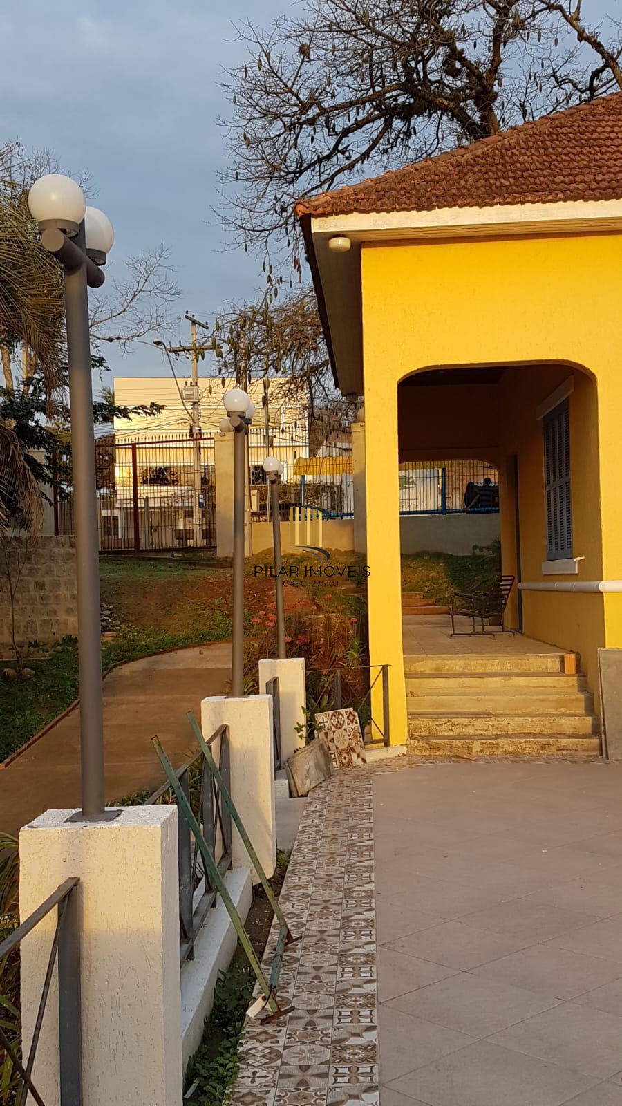 Casa Centenária no Bairro Belém Velho Residencial/Comercial