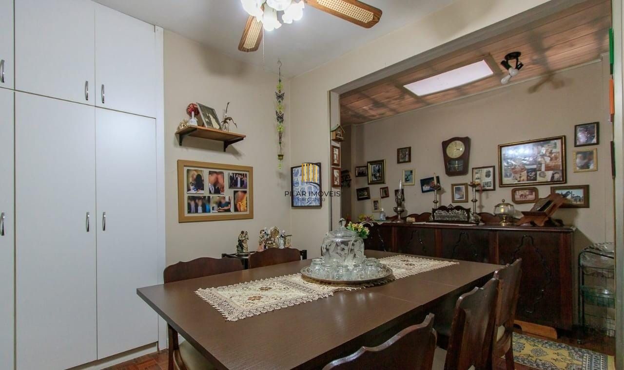 Casa para Venda - 222m², 3 dormitórios, sendo 3 suites, 2 vagas - Menino Deus