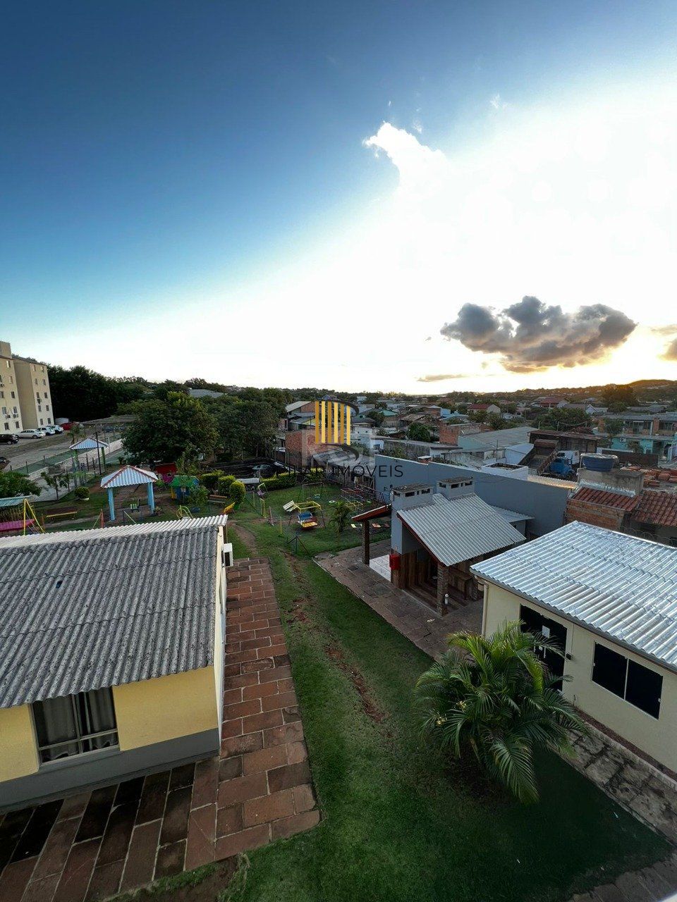 Apartamento para Venda - 38.24m², 2 dormitórios, 1 vaga - Vila Nova, Porto Alegre