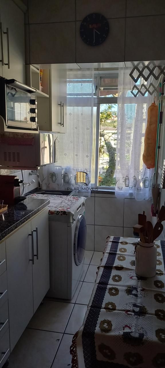 Apartamento de 2 dormitórios com vaga no bairro Vila Nova