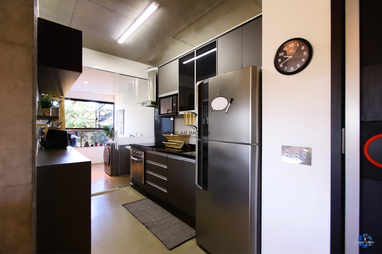 Apartamento de 02 quartos, , 01 vaga, 01 suítes, Área de serviço em Porto Alegre/RS