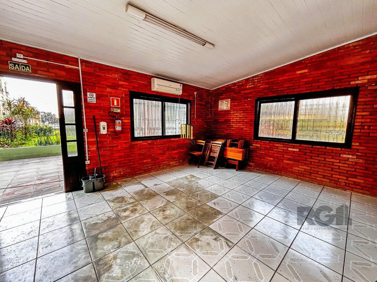 APARTAMENTO 2 DORMITÓRIOS, VAGA ROTATIVA, NO BAIRRO CRISTAL, PORTO ALEGRE/RS