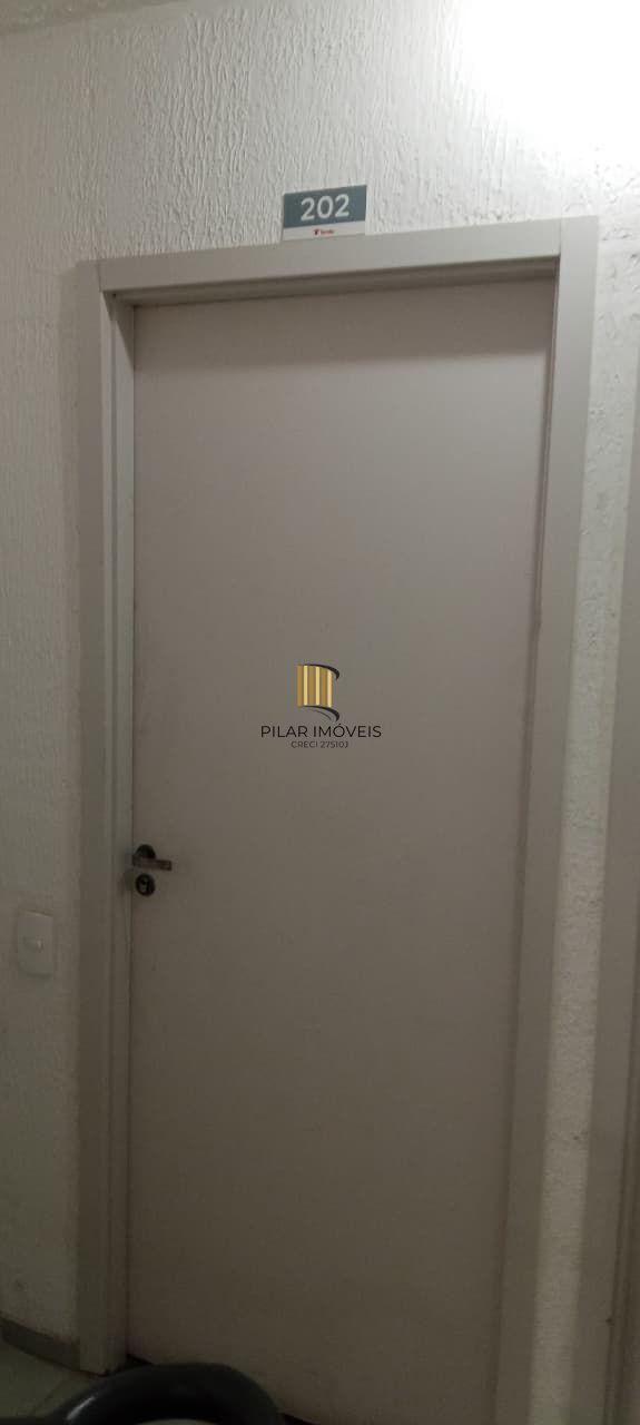 Apartamento com 02 quartos e 01 vaga no Bairro Jardim Leopoldina Porto Alegre